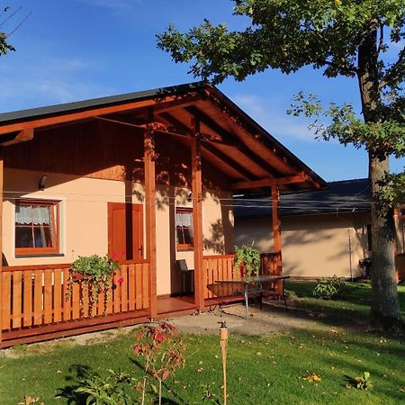 Chaty u rybníka Brodský Červený Kostelec Exteriér fotografie