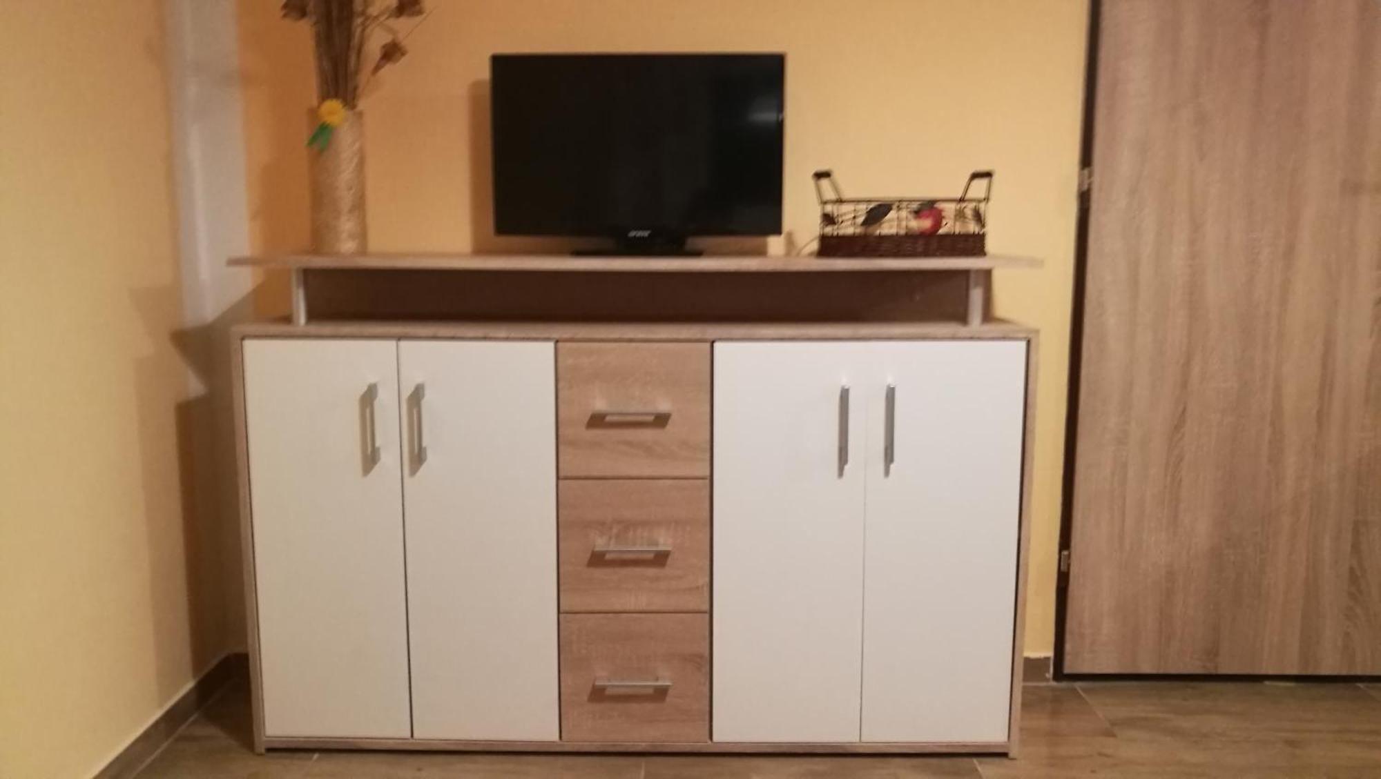 Chaty u rybníka Brodský Červený Kostelec Exteriér fotografie