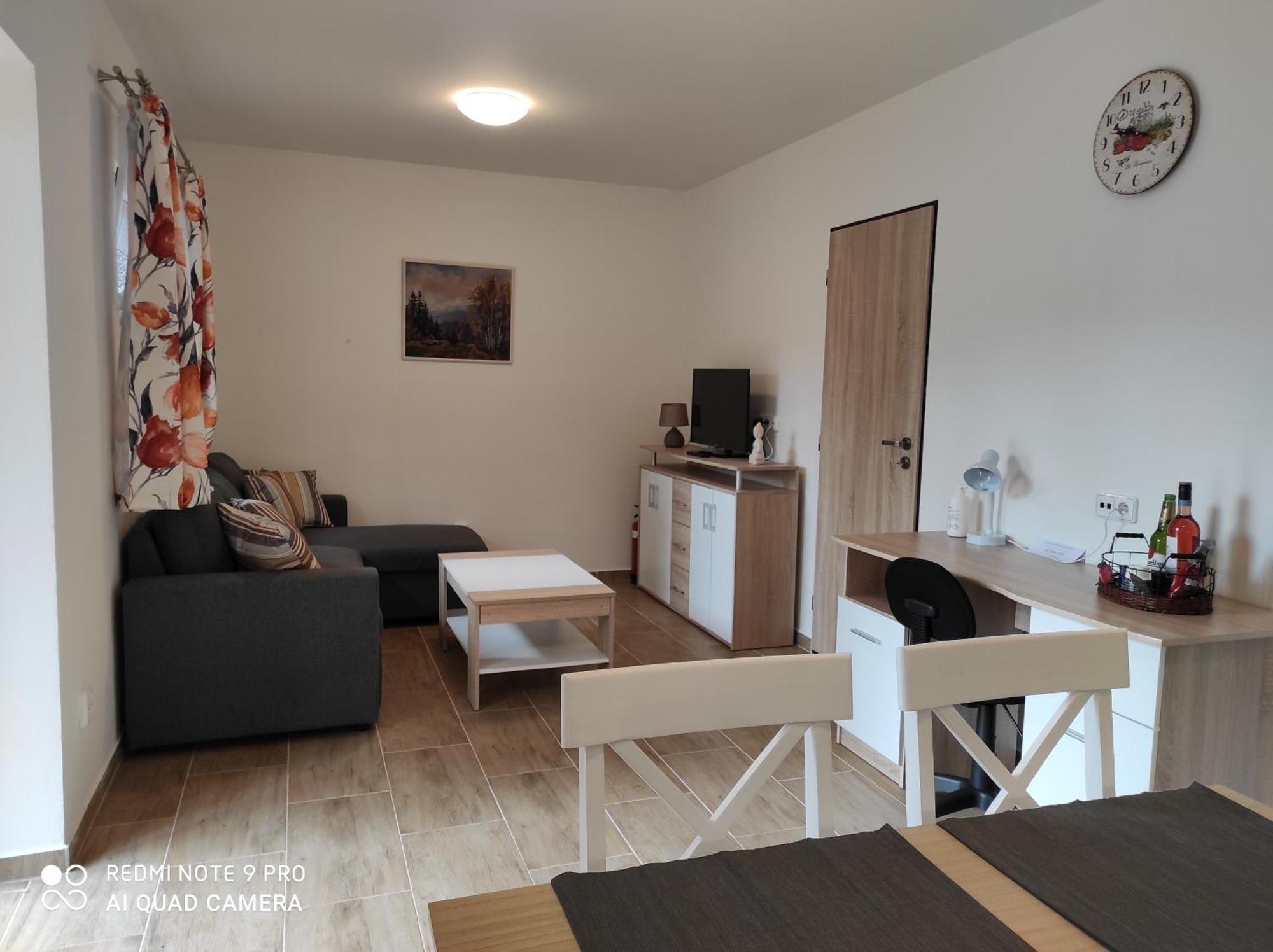 Chaty u rybníka Brodský Červený Kostelec Exteriér fotografie