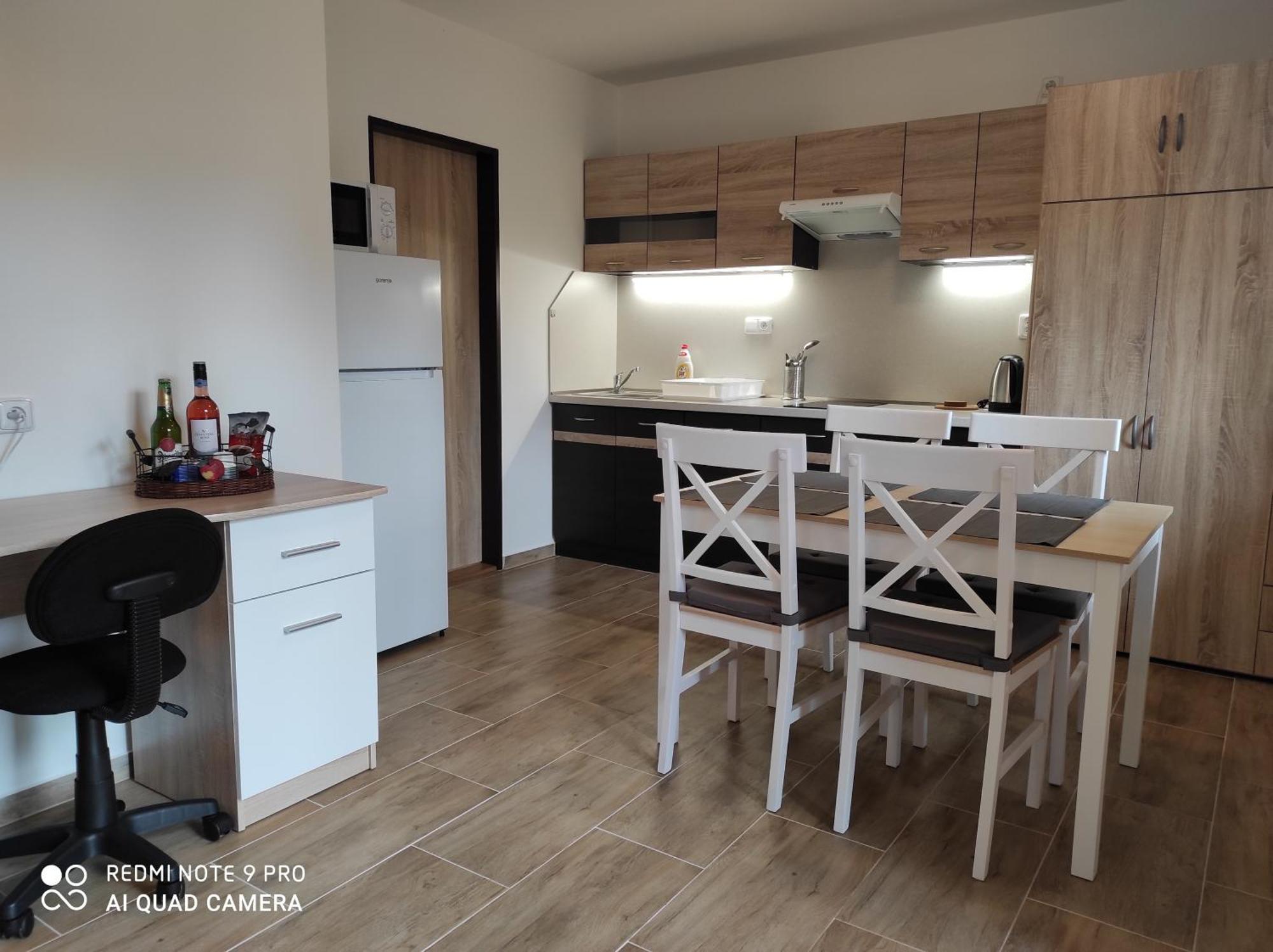 Chaty u rybníka Brodský Červený Kostelec Exteriér fotografie